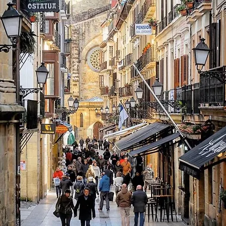 Gæstehus 32 De Agosto 3*