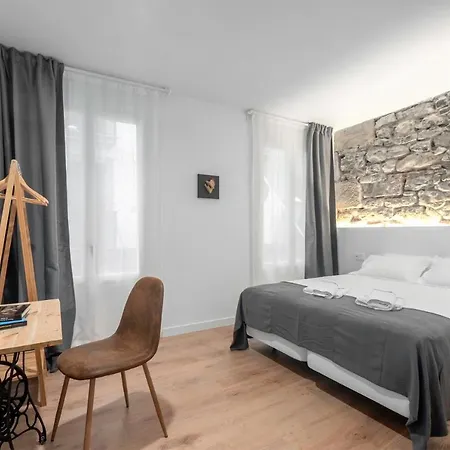 32 De Agosto Gæstehus 3*